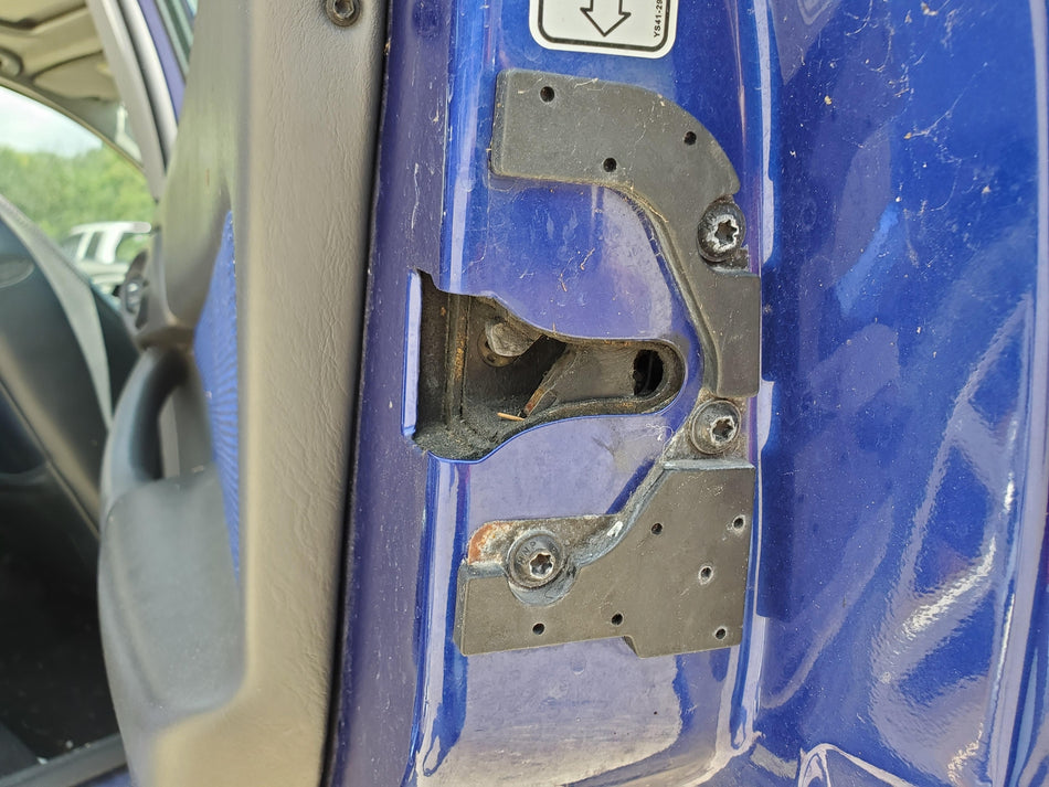 2000-2007 Ford Focus Rear RH Door Latch Lock Acuator Assembly (power)(4dr OEM