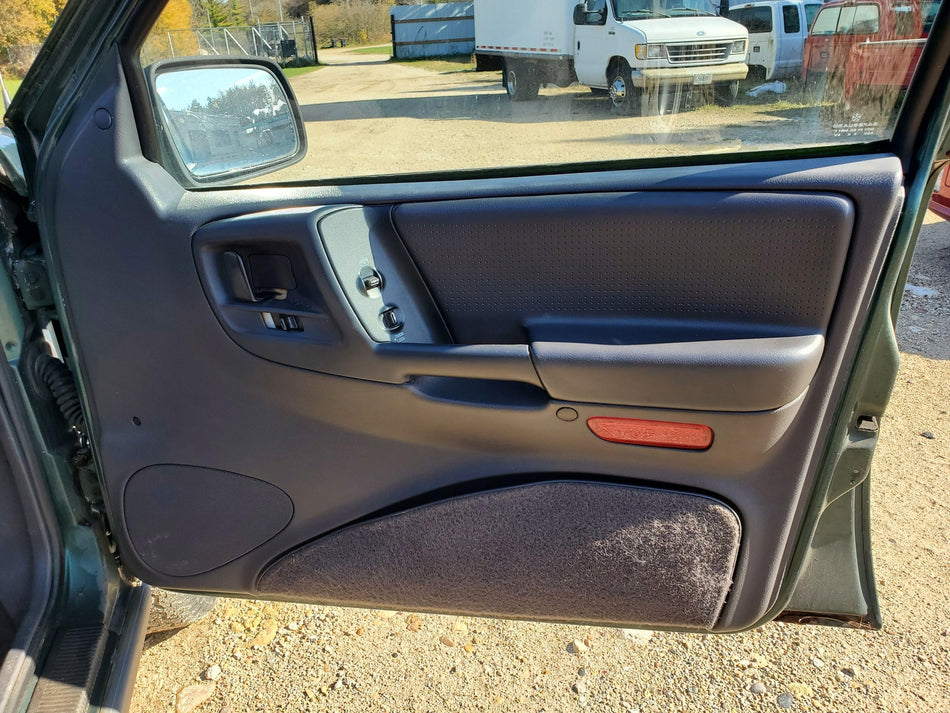 1996-1998 Jeep Grand Cherokee Front RH Inside Door Panel (agate/gray)