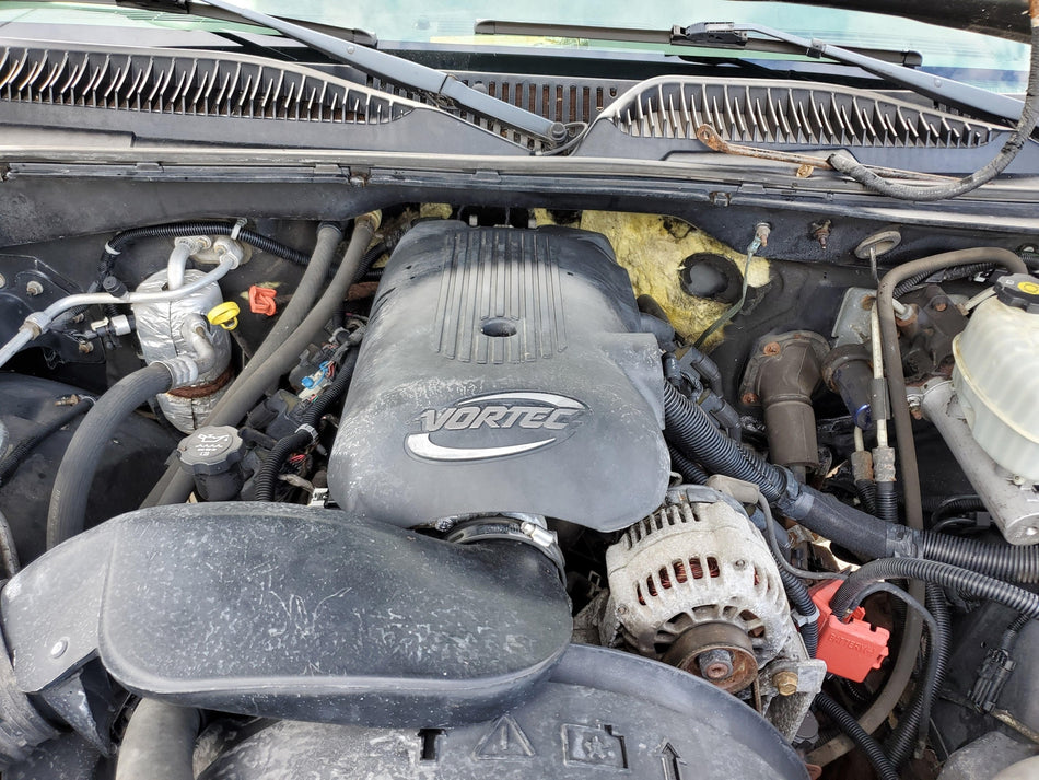 Engine Cover  1999-2007 Chevy GMC 1500 2500 3500 Silverado Sierra
