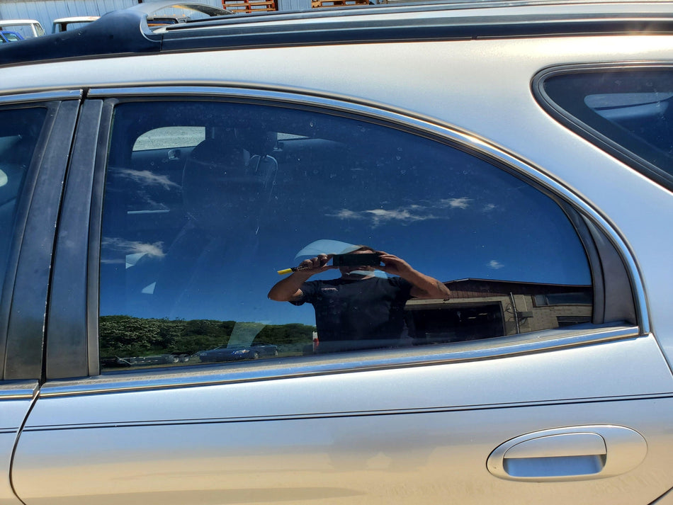 Rear Door Glass/window MERCURY SABLE Left 96 97 98 99 00 01 02 03 04 05