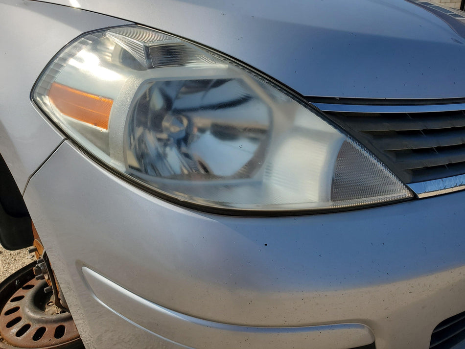 2007-2012 Nissan Versa Front RH Head Light Assembly OEM