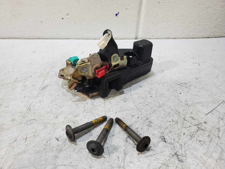 2001-2005 Dodge Stratus Front RH Door Latch Assembly