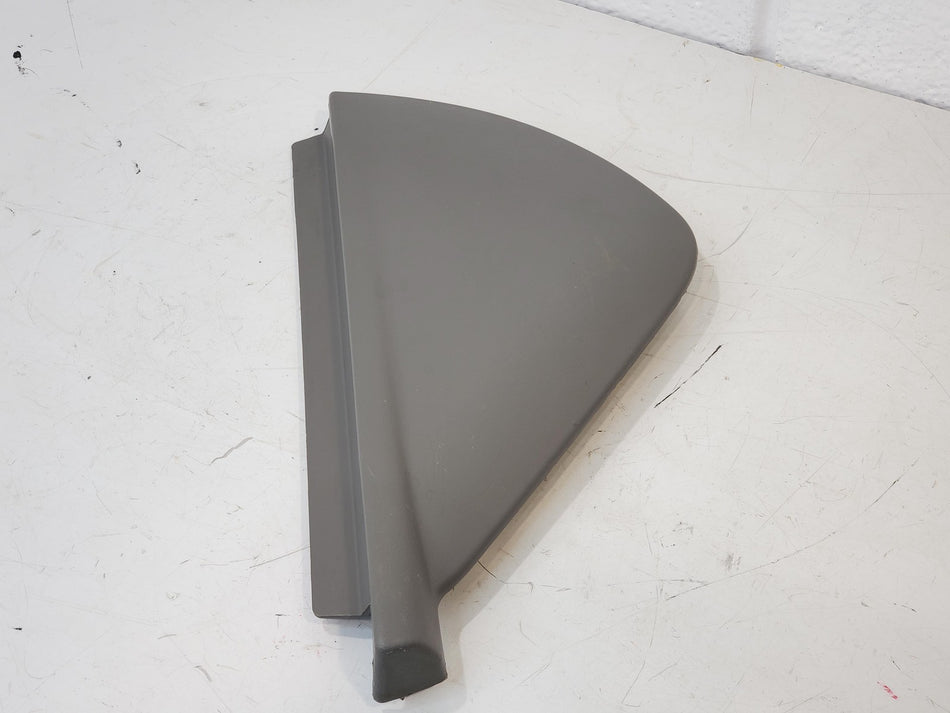 2004-2008 Chevy Malibu Front LH Dash End Cap Gray OEM 22669133