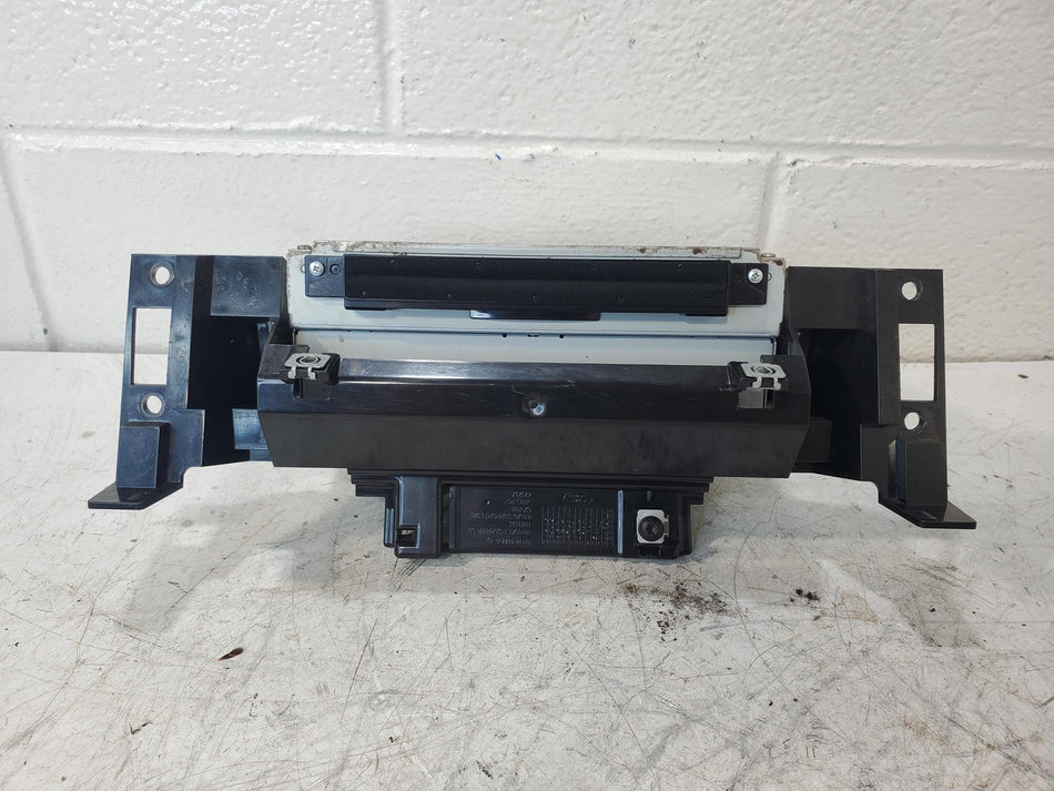 2013-2016 Land Rover LR4 OEM OEM Navigation/Radio CD Player Head Unit