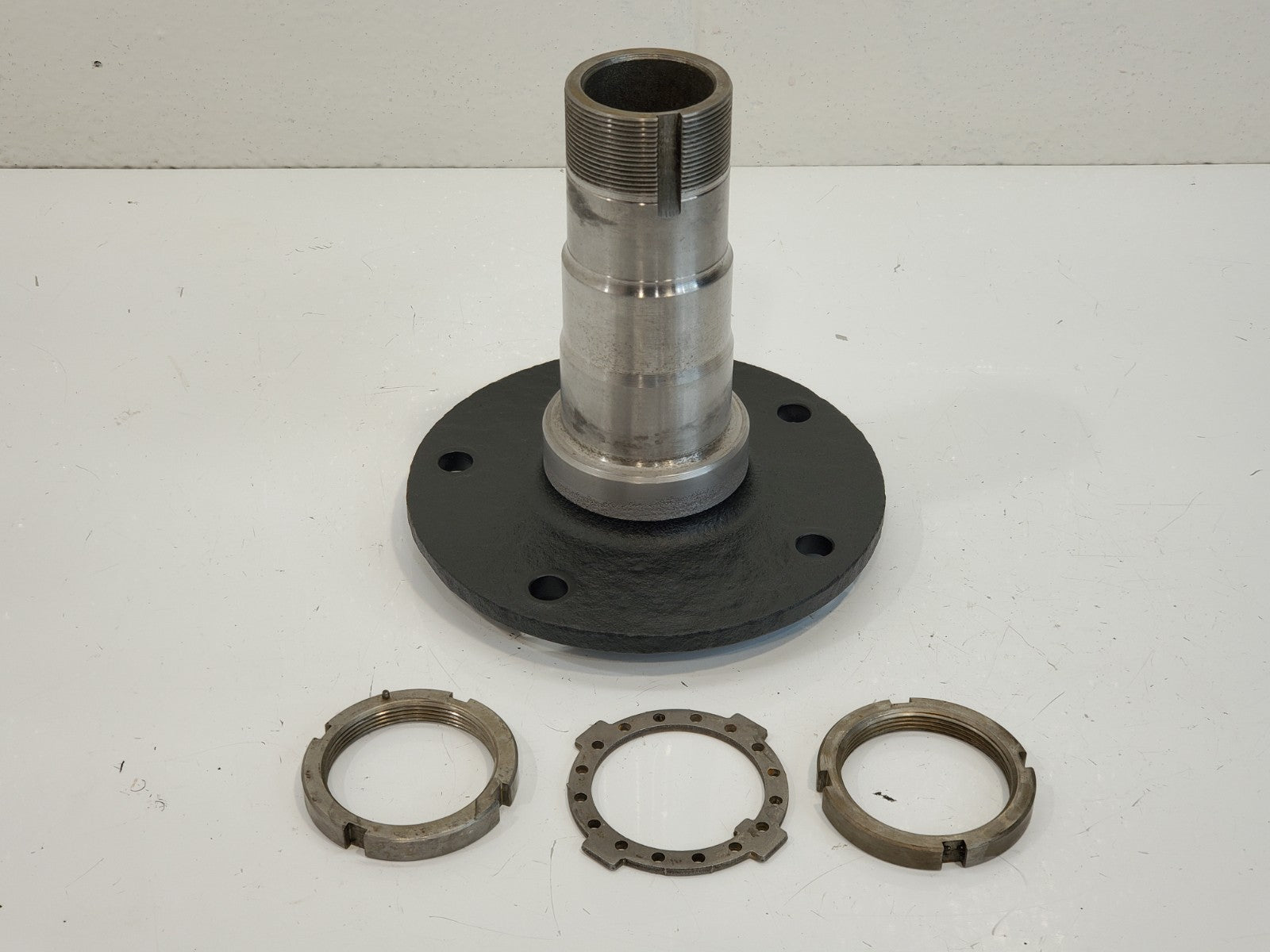 1993-1997 Ford F250 Dana 50 IFS Front LH or RH Spindle OEM F3TZ-3105-F