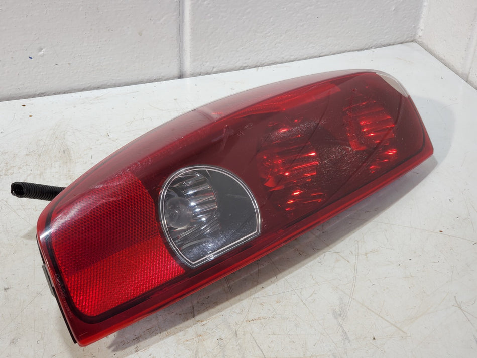 LH Tail Light Assembly (scuff see pic) 2004-2012 GMC/Chevy Canyon/Colorado