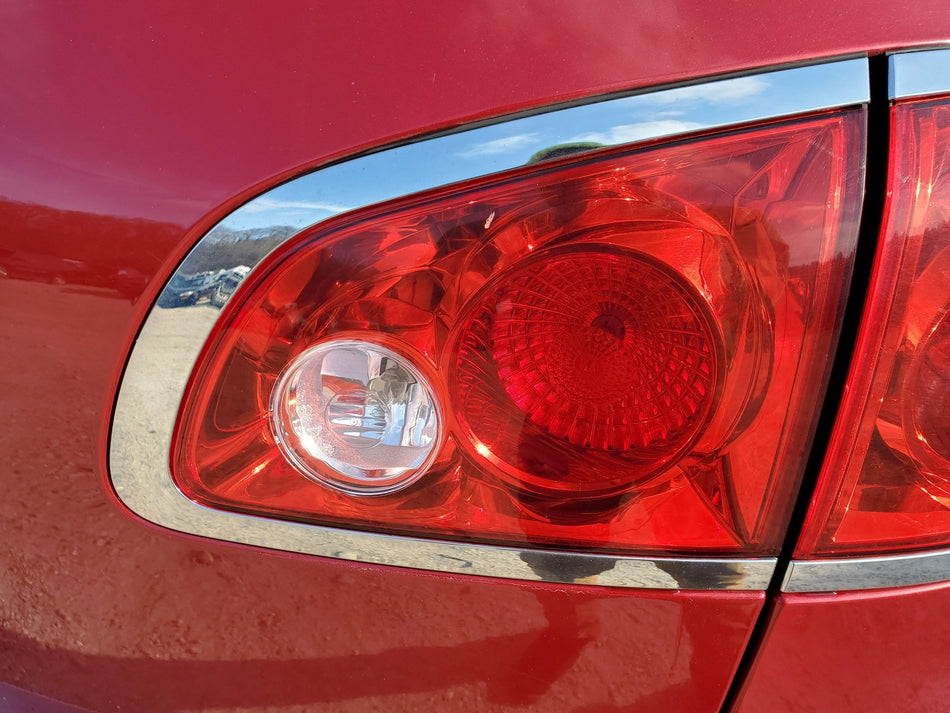 RH Tail Light Assembly (Lid Mounted) Buick Enclave 08 09 10 11 2012 OEM