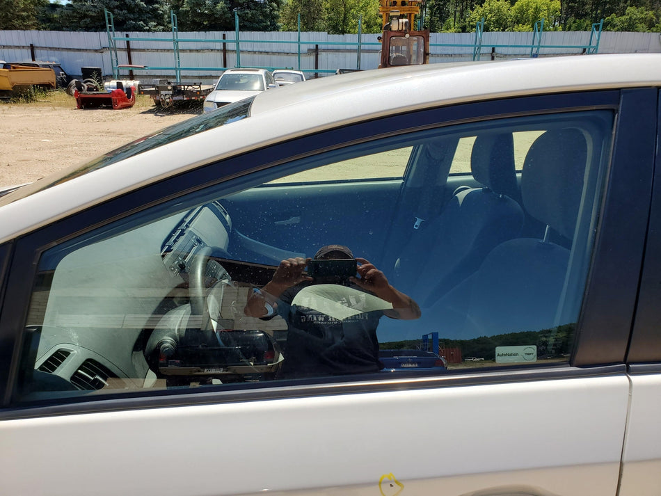 2010-2011 TOYOTA PRIUS Front Left Door Glass/Window (GLASS ONLY)