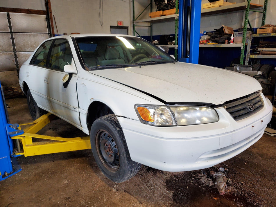 Side/rear/cargo Regulator TOYOTA CAMRY Right 97 98 99 00 01