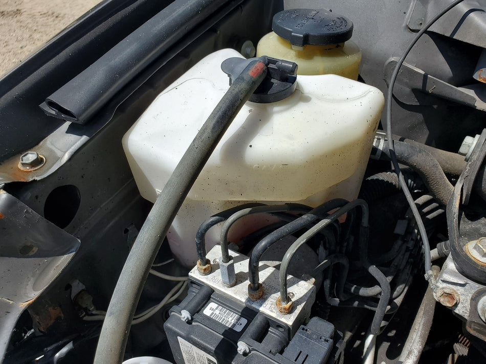2004-2006 Toyota Camry Radiator Coolant Recovery Bottle (US built)
