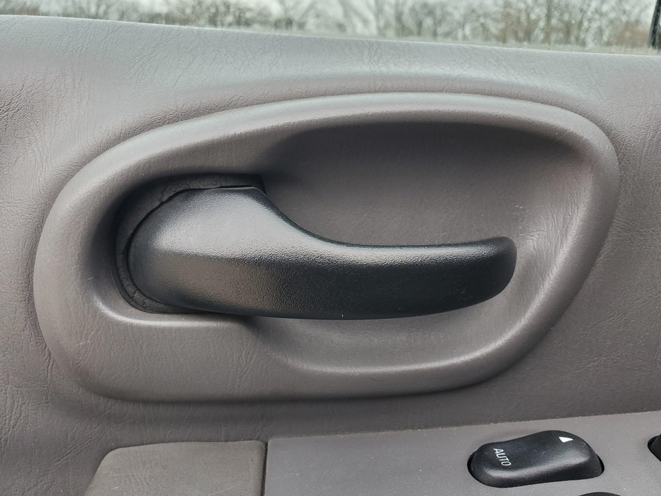 2000 FORD PICKUP F150 Front LH Inside Door Handle (black OEM