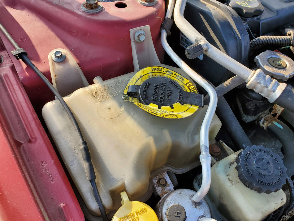 2001-2006 Dodge Stratus 2.4L Radiator Coolant Recovery Reservoir Bottle Sedan