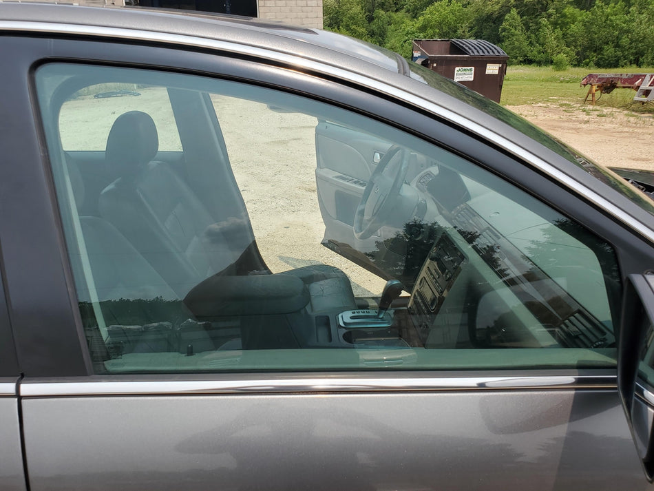 2005-2007 Ford Five Hundred Front RH Door Glass/Window (AS2 solar tint OEM