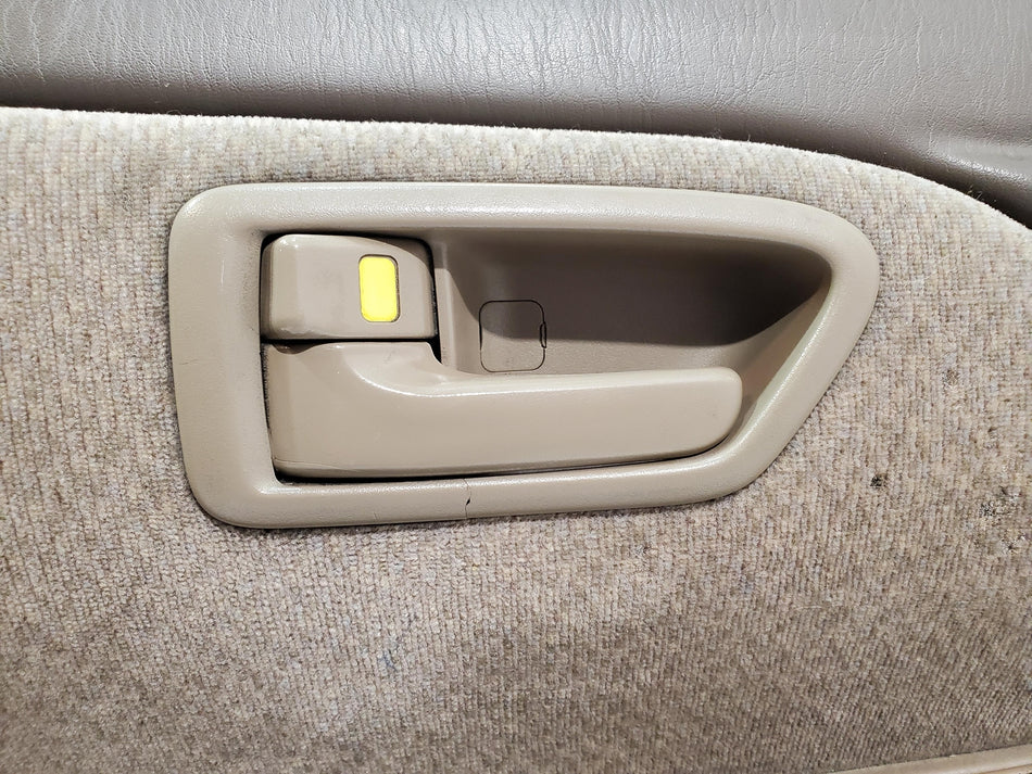 1997-2001 TOYOTA CAMRY LH Front Inside Door Handle