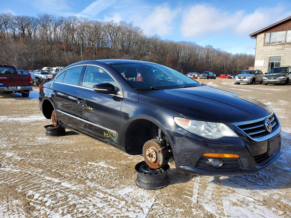 Front RH Passenger Side Steering Knuckle 2009-2017 Volkswagen CC