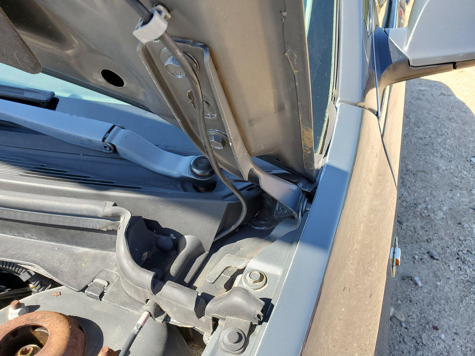 Front LH Hood Hinge Assembly (techno gray met) 2007-2009 Saturn Aura