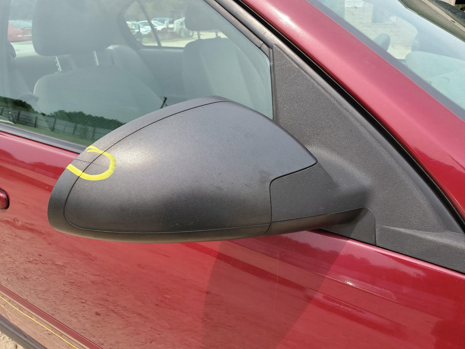 2004-2008 Chevy Malibu RH Passenger Power Door Mirror No Heat