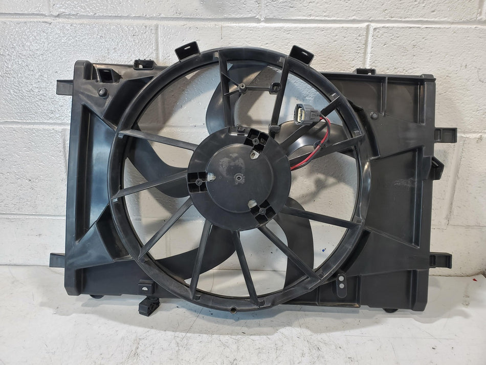 2010-2011 Mercury Milan Radiator Cooling Fan Assembly  2010-2012 Ford Fusion