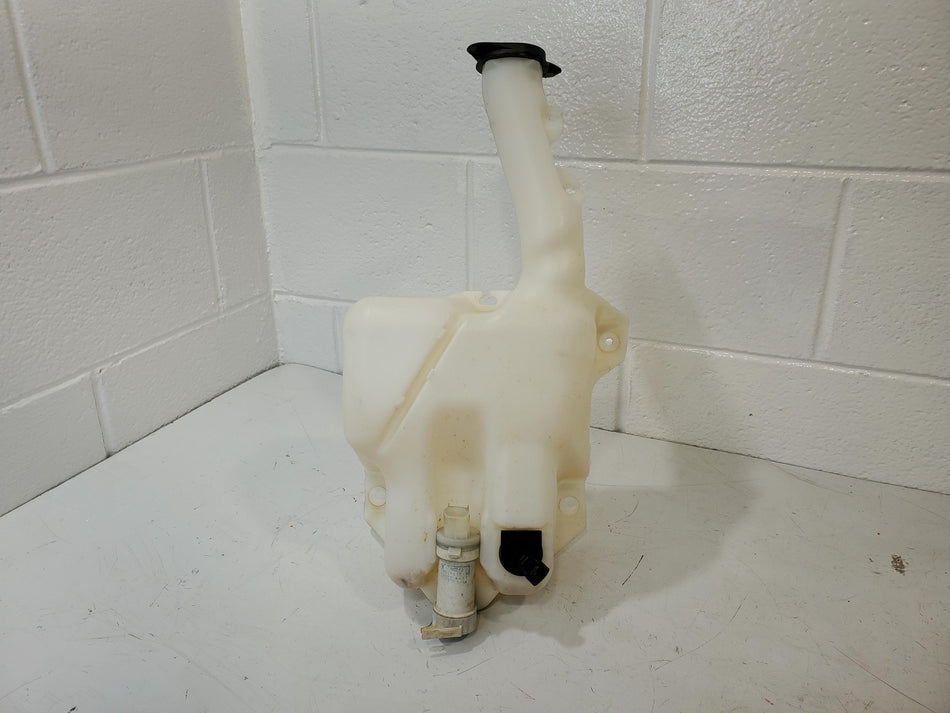 2004-2007 Chevy Malibu Windshield Washer Fluid Reservoir Bottle OEM 22675475