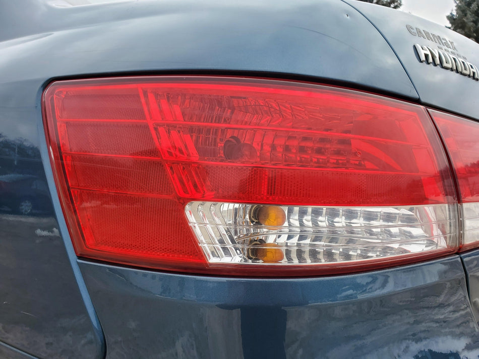2006-2008 Hyundai Sonata to 7/15/07 LH Tail Light Assembly (1/4 panel mounted