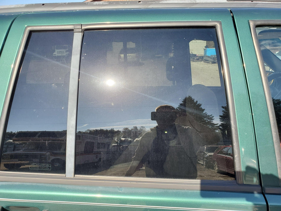 1995-1998 Jeep Grand Cherokee Rear RH Door Glass/Window (AS3 privacy tint