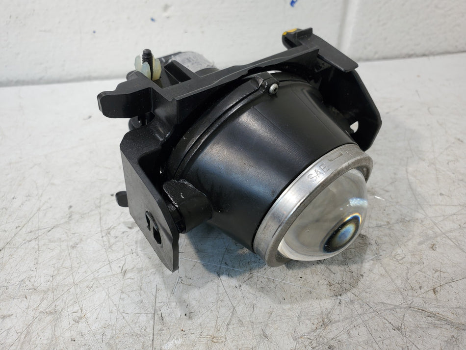 2006-2011 Mercury Milan Front LH or RH Fog Light Driver Side OEM Ford Fusion