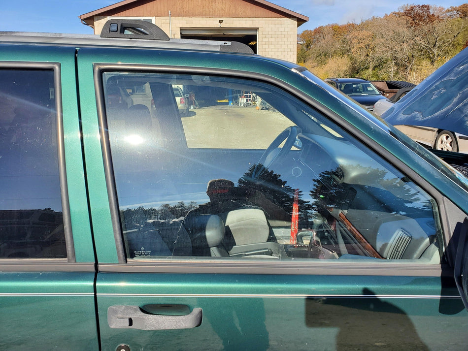 1993-1998 Jeep Grand Cherokee Front RH Door Glass/Window (AS2 solar tint