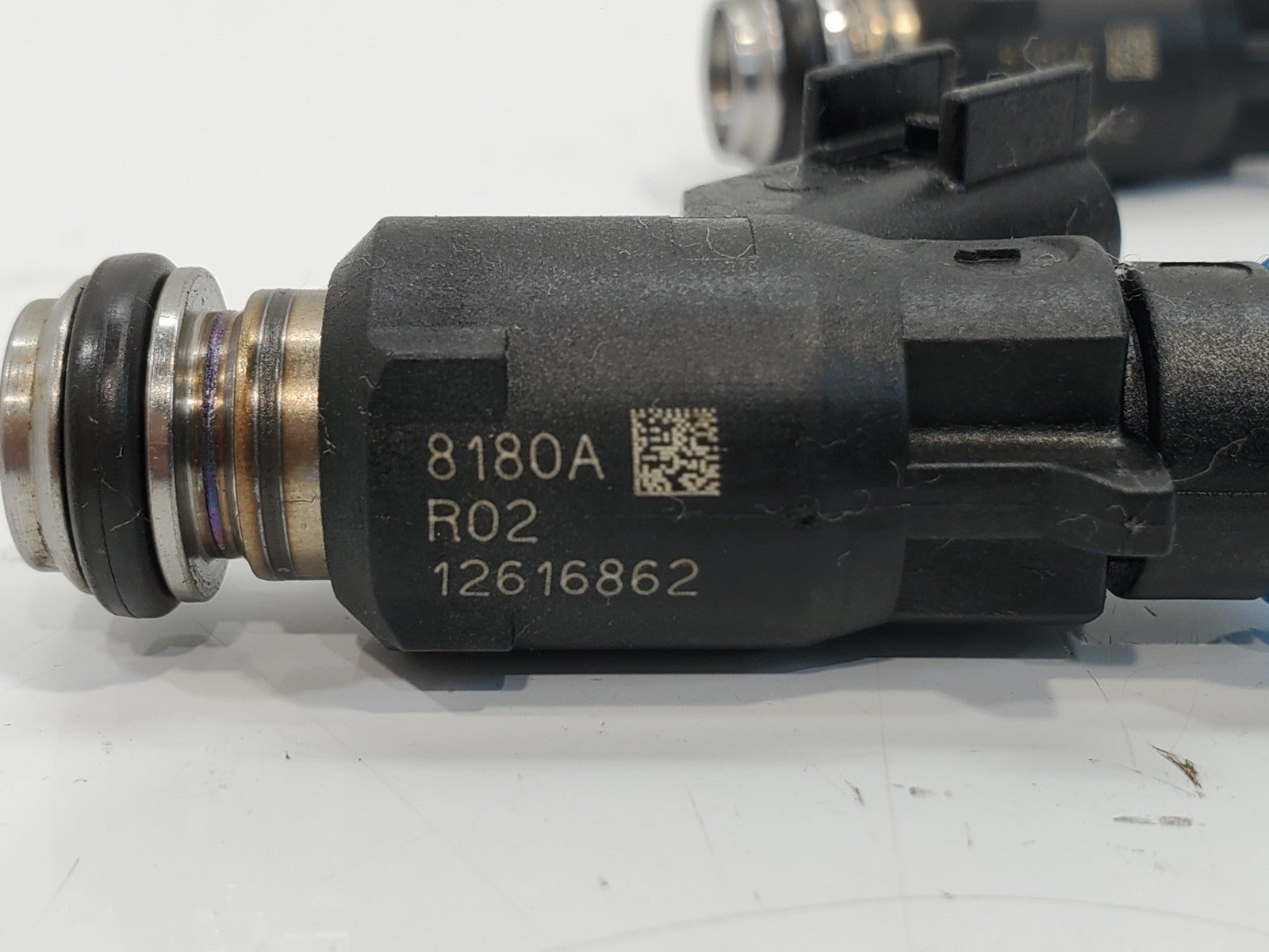 2006-2011 Chevy Impala 3.5L 3.9L Fuel Injectors OEM 12616862