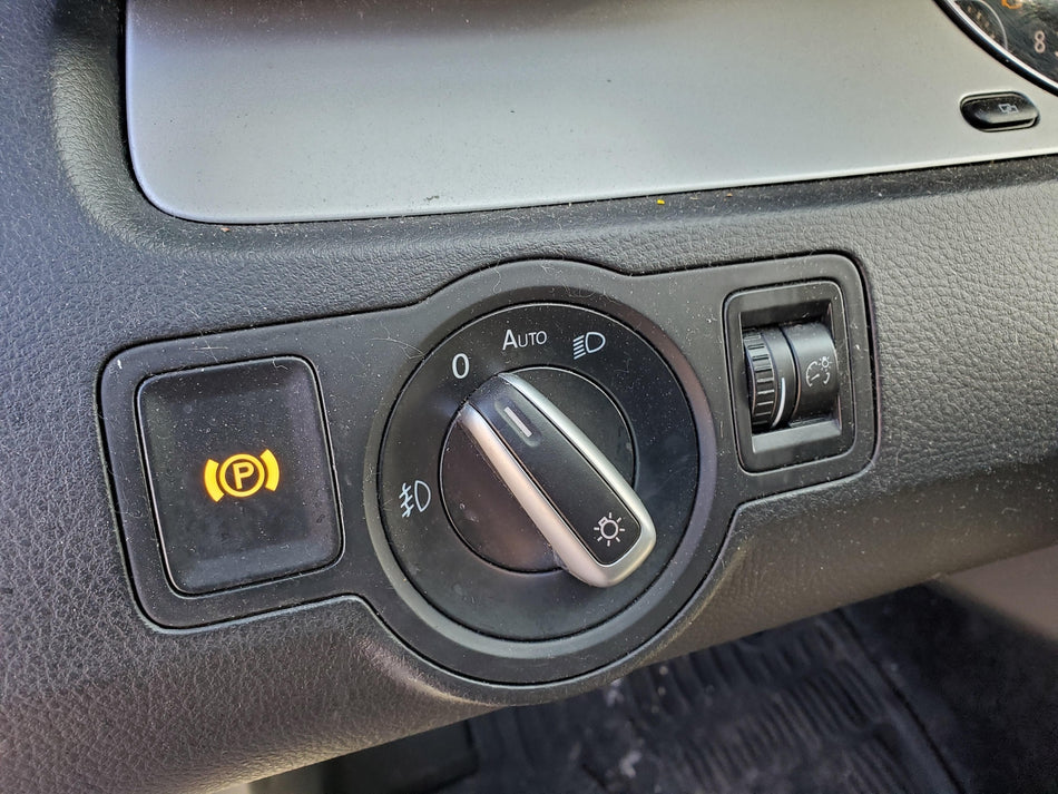 2009-2012 Volkswagen CC Headlight Switch (dash mounted