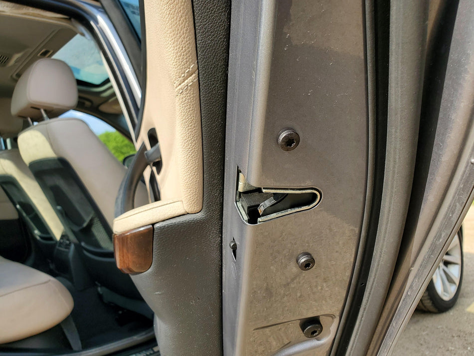 2007-2016 BMW 328 Rear RH Door Latch Assembly (#6 in breakdown