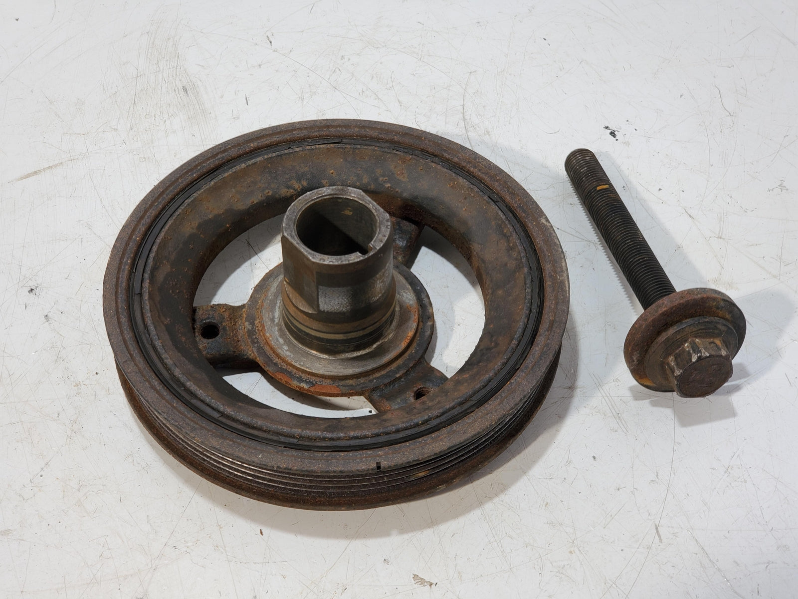 2005-2009 Chevy Cobalt Engine Cranshaft Pulley/Harmonic Balancer