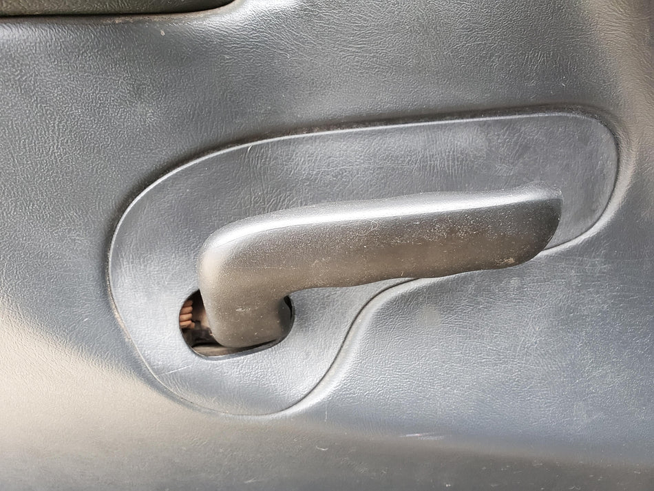 Front LH Inside Door Handle (driver side) 1999-2006 Chevy Silverado