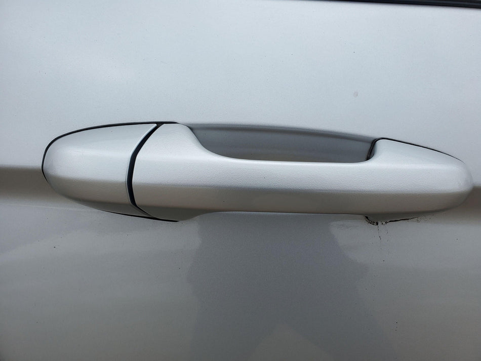 2004-2008 Chrysler Pacifica Rear Right RH Outside Door Handle Assembly (silver)