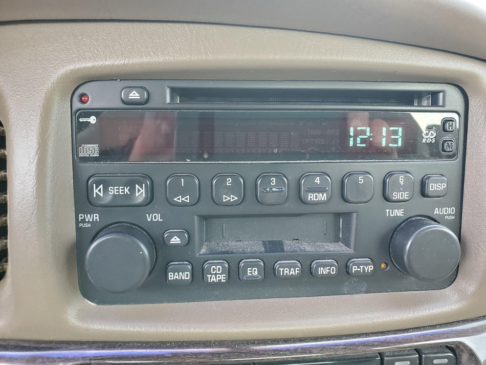 2003-2005 Buick LeSabre Radio (cassette and CD opt UN0