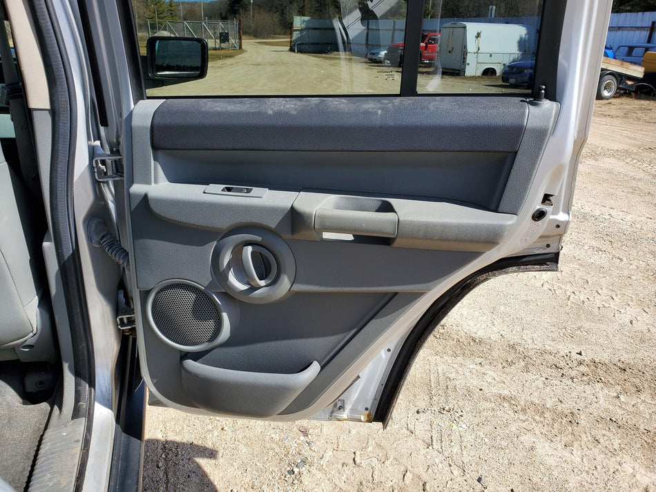 Rear Door Trim Panel JEEP COMMANDER Right 07