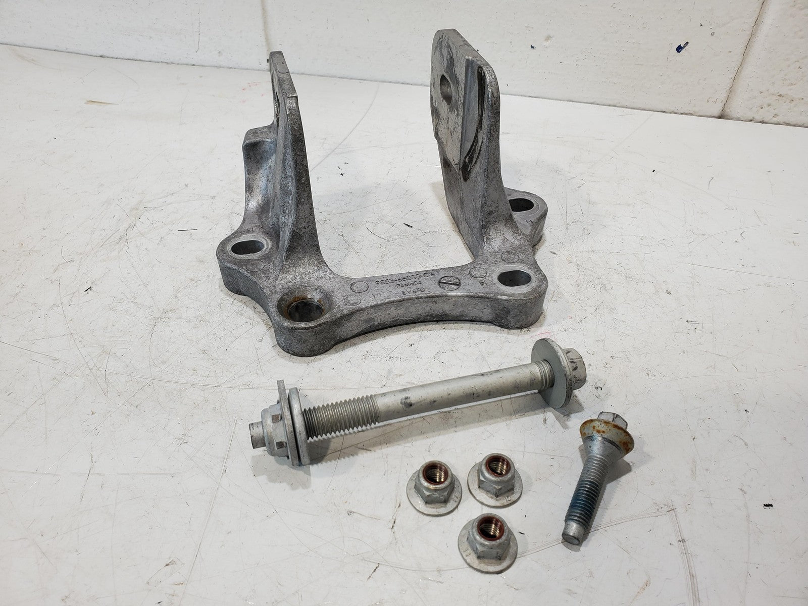 2010-2012 Ford Fusion 2.5L Left Transmission Motor Mount Bracket with Bolts OEM