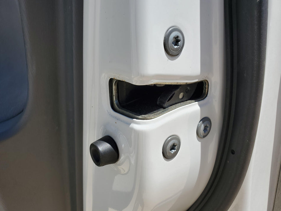Front Door Latch TOYOTA PRIUS Right 10