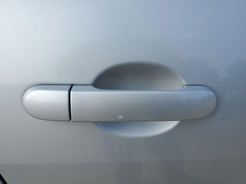2007-2012 Nissan Versa Rear RH Outside Door Handle Assembly (small scuff OEM