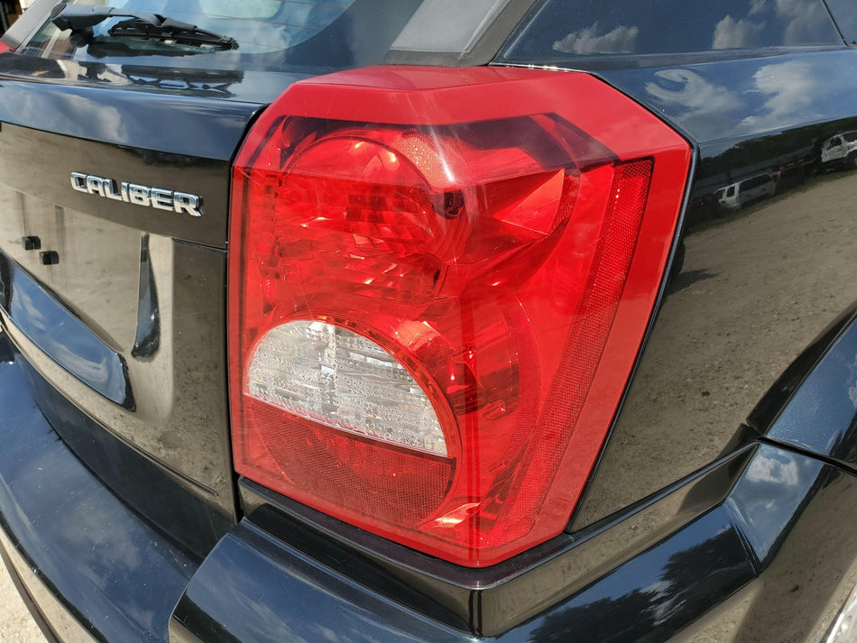 2008-2012 Dodge Caliber Rear RH Tail Light Assembly OEM