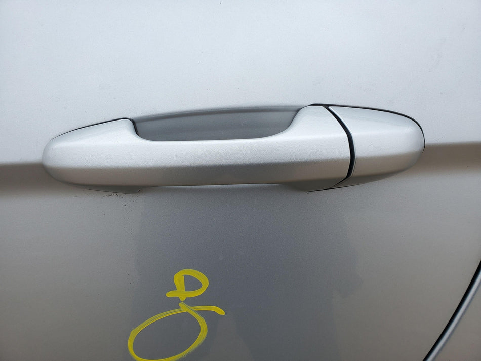 2004-2008 Chrysler Pacifica Rear Left LH Outside Door Handle Assembly (silver)