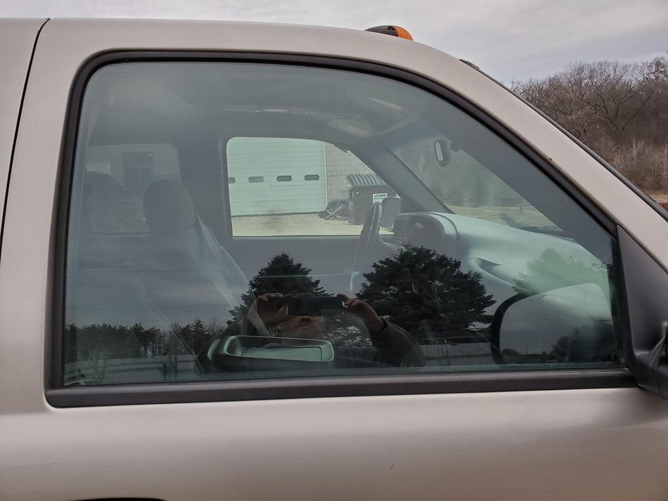 Front RH Door Glass/Window 1999-2007 Chevy/GMC 1500 2500 Silverado/Sierra