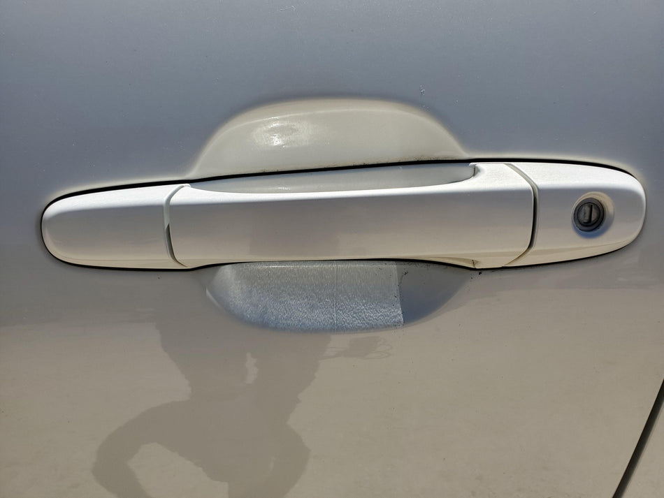 1999-2003 Lexus RX300 Front Left LH Outside Door Handle Assembly (white pearl)