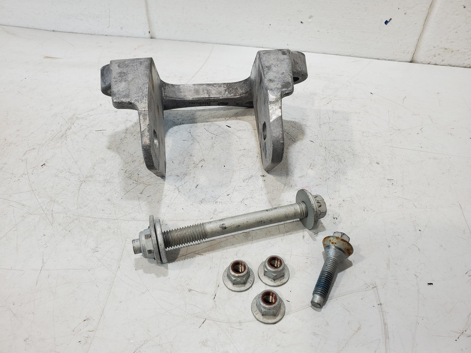 2010-2012 Ford Fusion 2.5L Left Transmission Motor Mount Bracket with Bolts OEM