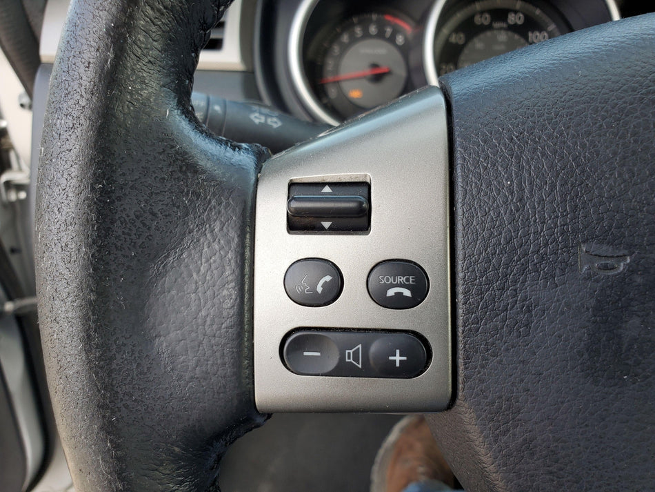 2009 Nissan Versa Cruise Control Switches (on steering wheel)(bluetooth phone