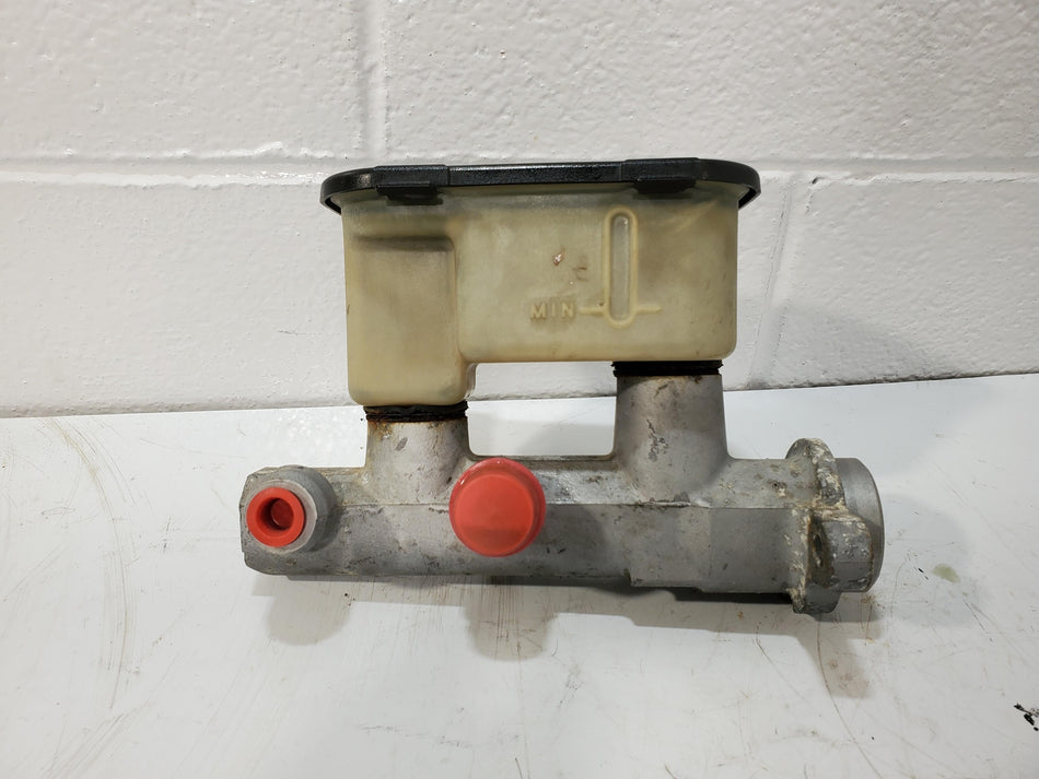 1988-1994 Chevy/GMC 1500 2500 3500 Brake Master Cylinder