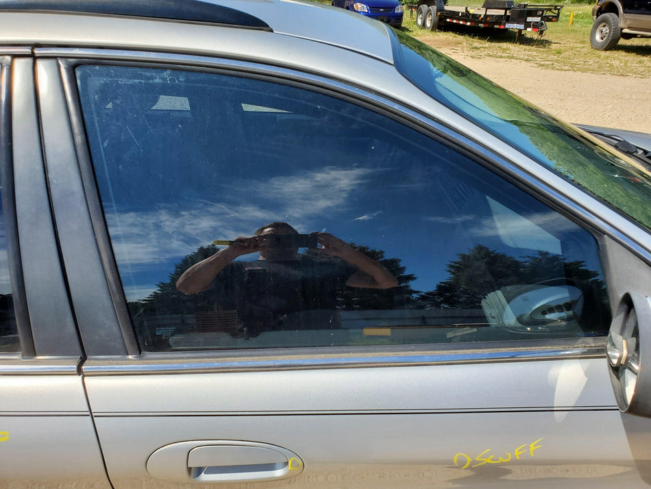 Front Right RH Door Glass/window MERCURY SABLE 96 97 98 99 00 01 02 03 04 05