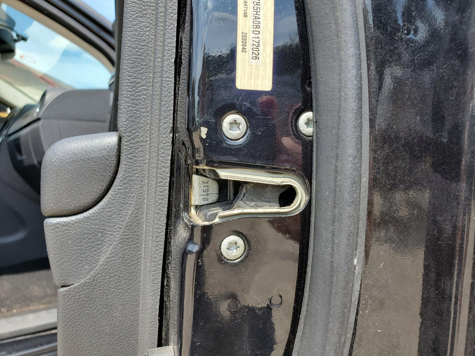 2010-2011 Dodge Caliber Front RH Door Latch Assembly OEM