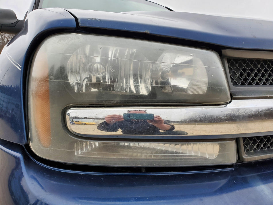 Right RH Headlamp Assembly Foggy 2002-2009 Chevy Trailblazer