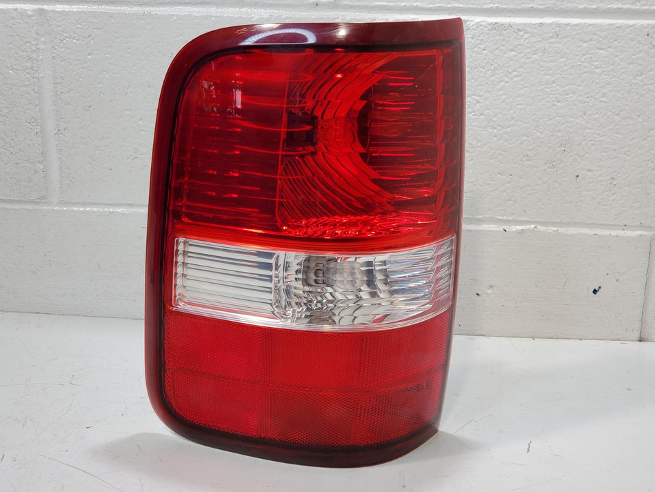 2004-2008 Ford F150 LH Tail Light Assembly OEM (new style)(style side)