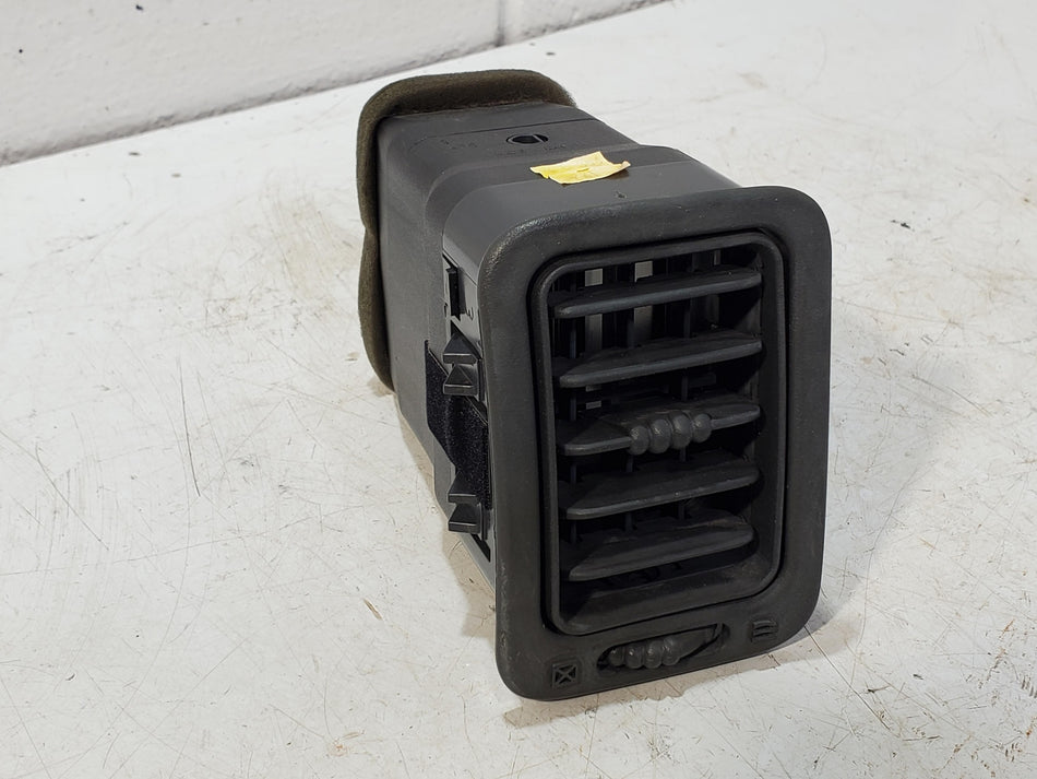 Front RH Passenger A/C Heater Vent (graphite) 1999-2006 Chevy Silverado